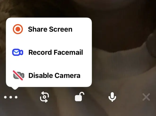 You can leave video messages for your friends when they're offline