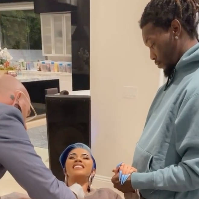Offset was there to hold Cardi B's hand as she got her piercings