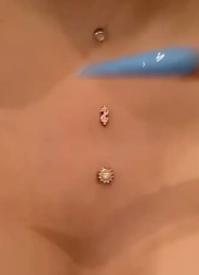 Cardi B showed of her new piercings