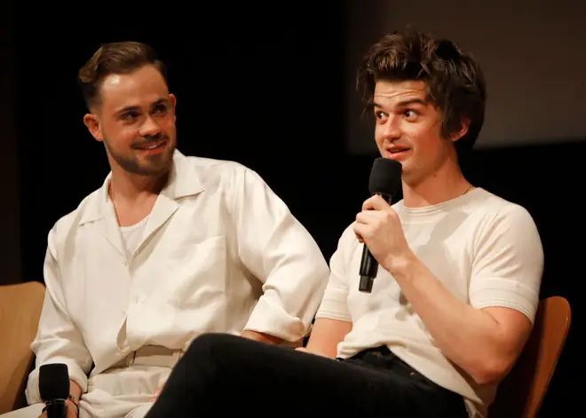 Harry Styles fans are claiming he looks like both Dacre Montgomery and Joe Keery with his new tache