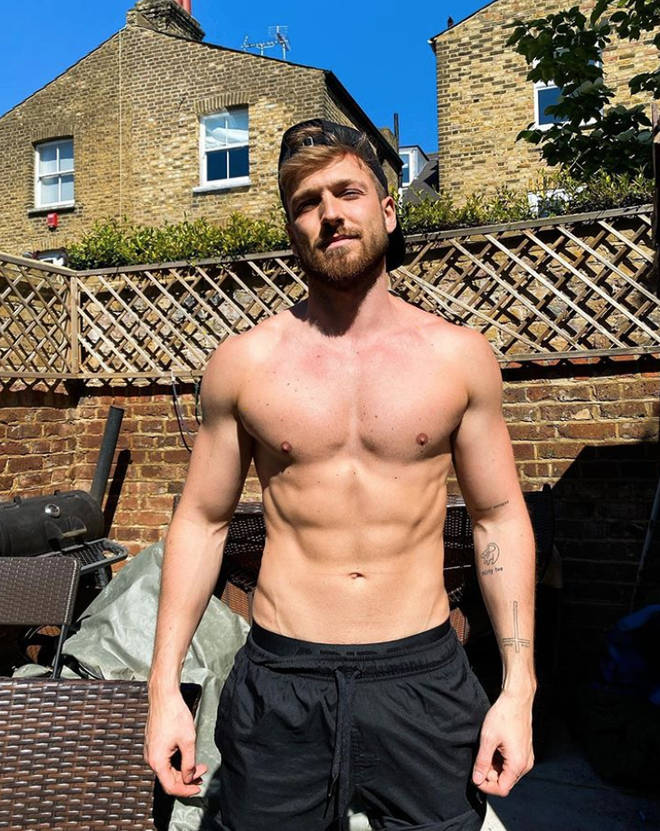 Sam Thompson shirtless Instagram photo