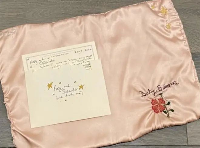 Taylor Swift sends hand embroidered blanket to Katy Perry