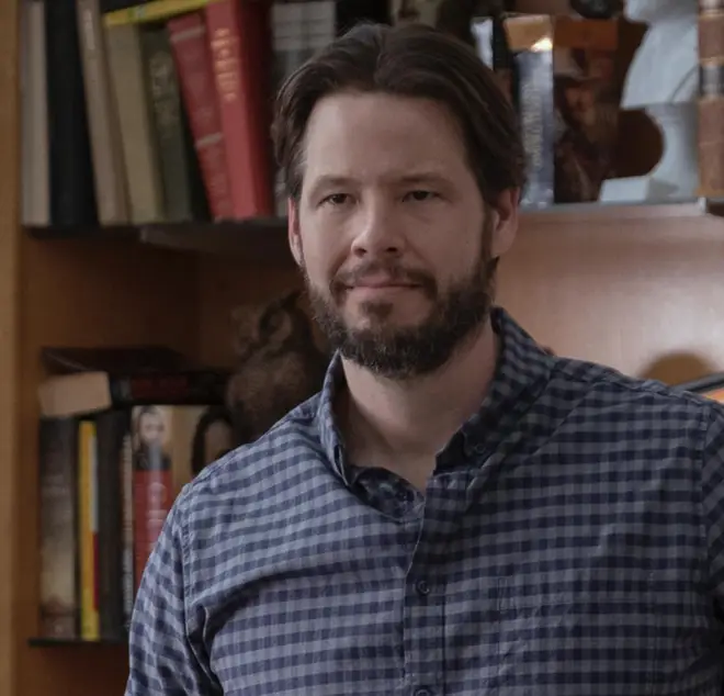 Ike Barinholtz is best known for being in The Mindy Project.