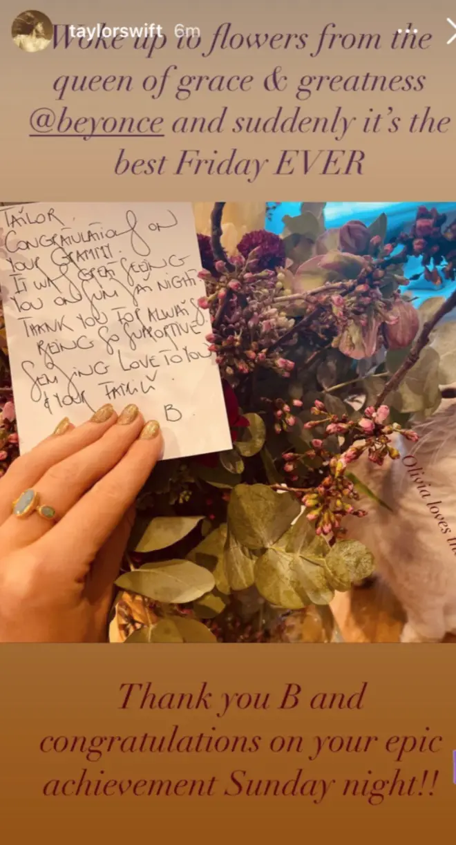 Taylor Swift received flowers and a note