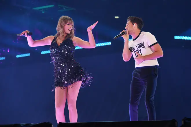 Taylor Swift and Niall Horan perform at the Reputation Stadium Tour