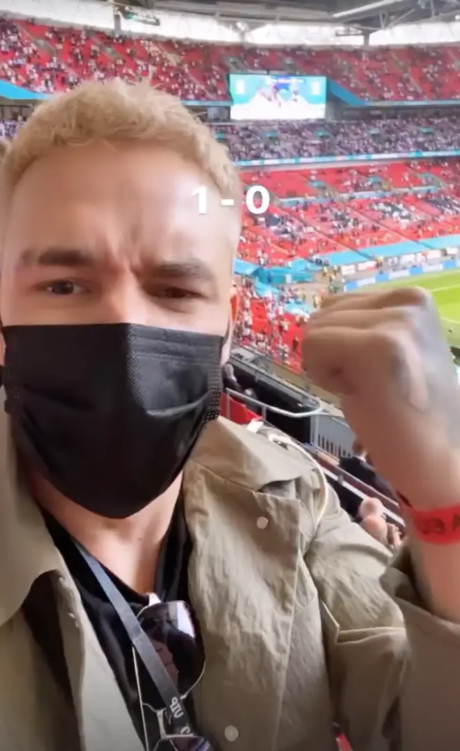 Liam Payne showed off his blonde hair at the England match