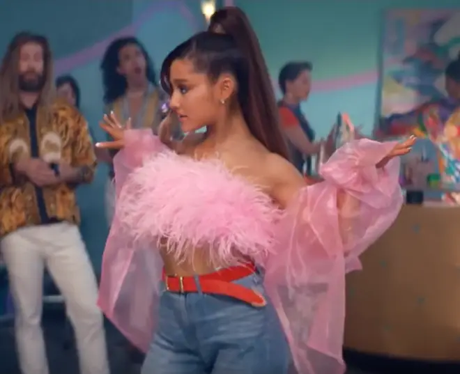 Ariana recreates the 'bend and snap' in 'Thank U, Next'