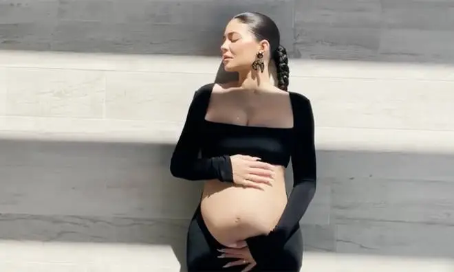 Kylie Jenner reveals her pregnancy in an Instagram video