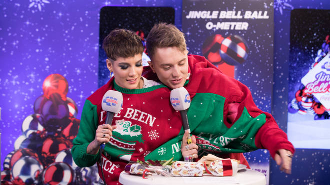 Halsey tried to make a leftover sandwich in the same jumper as Roman Kemp