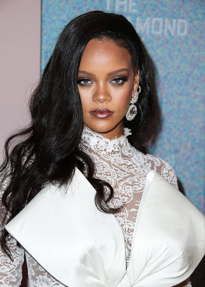 Rihanna is pregnant with her first baby!
