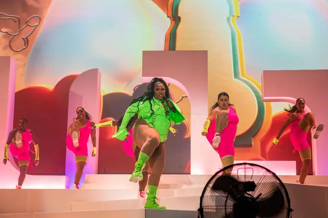 Lizzo is on the prowess for more back-up dancers