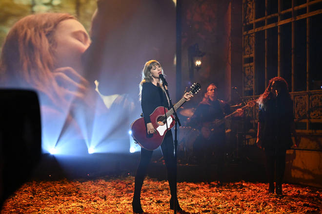 Taylor Swift is to be awarded an honorary doctorate of fine arts