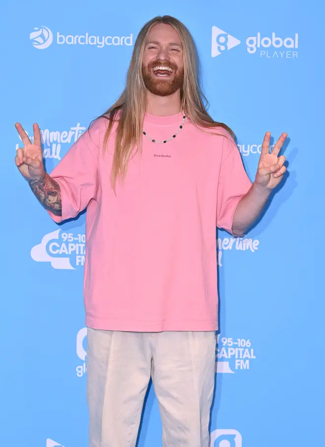Sam Ryder co-ordinated his blush look for the #CapitalSTB