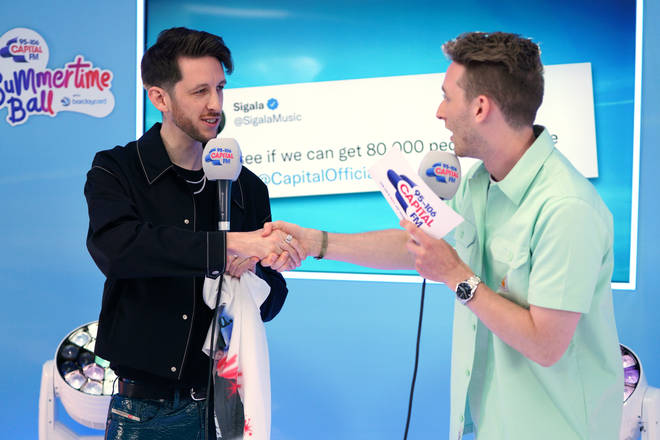 Sigala hung out with Niall Gray backstage at #CapitalSTB