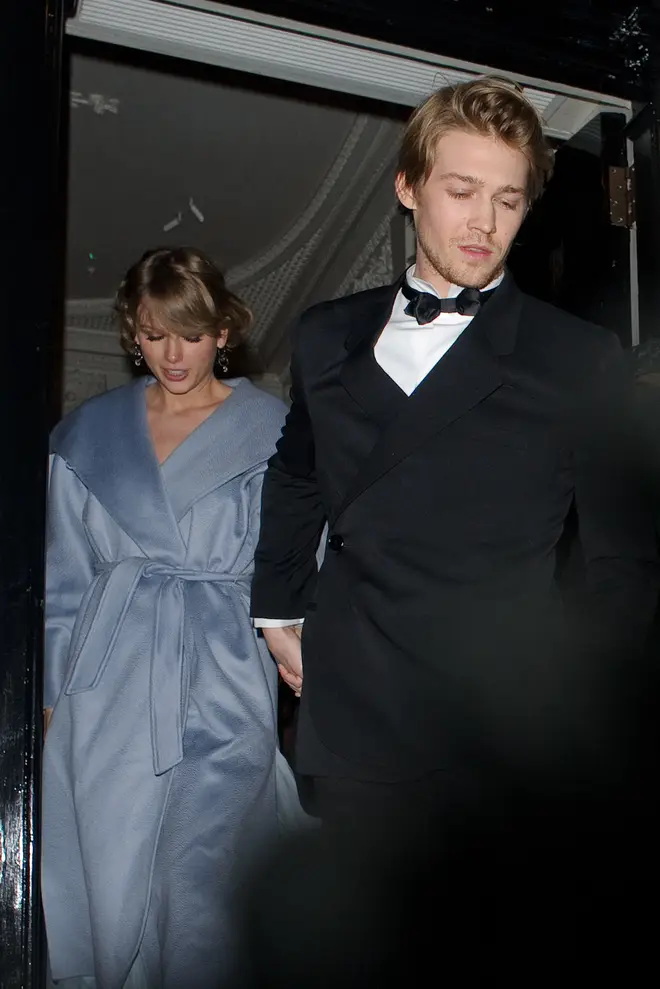 Taylor Swift & Joe Alwyn are reportedly engaged