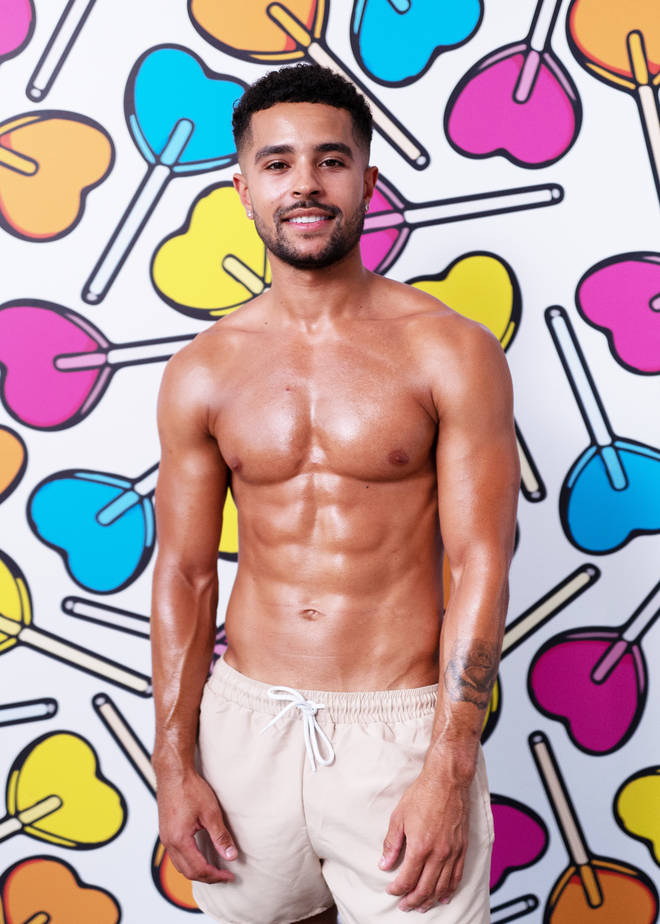 Jamie Allen coupled up with Danica on Love Island