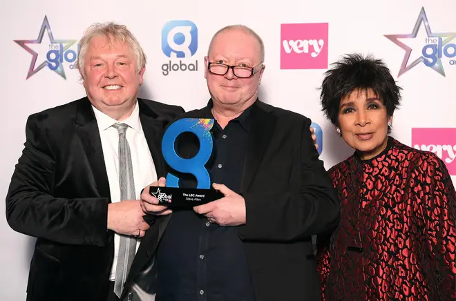 Steve Allen wins the LBC award at The Global Awards 2019 with Very.co.uk