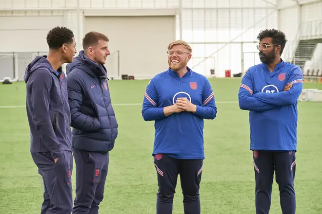 Rob & Romesh VS The Three Lions