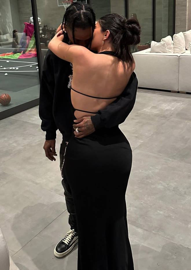 Kylie Jenner included a picture of boyfriend Travis Scott in her 'highlights' post