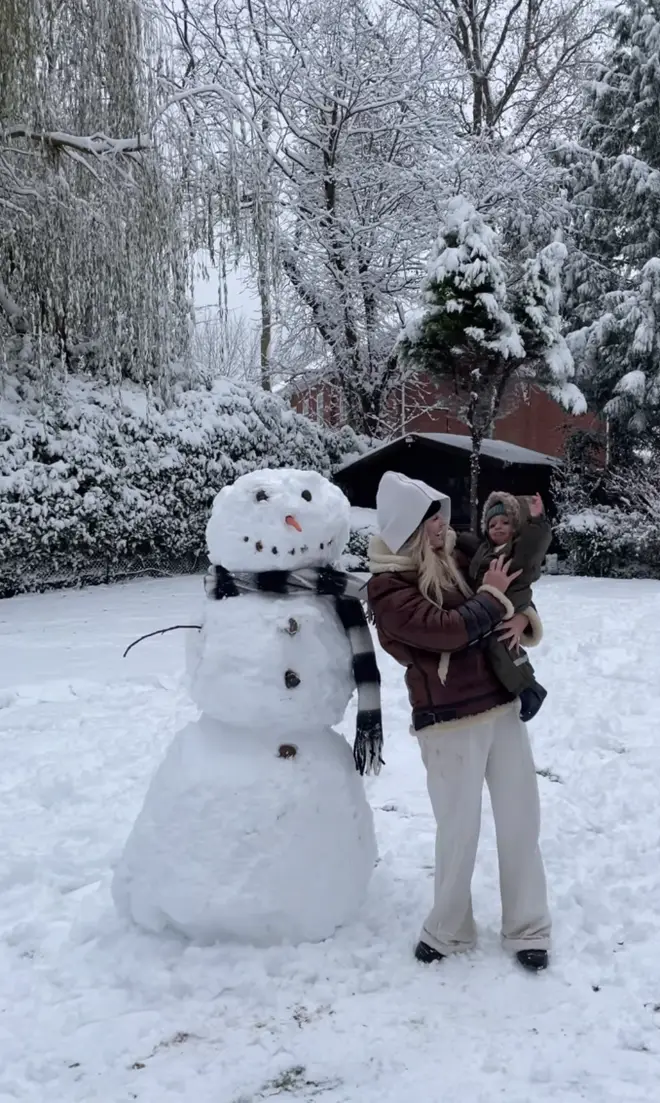 Axel making a snowman is melting everyone's hearts