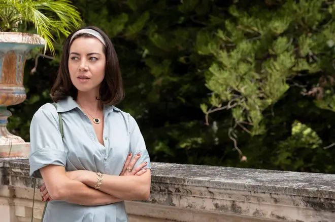 Aubrey Plaza as Harper in The White Lotus