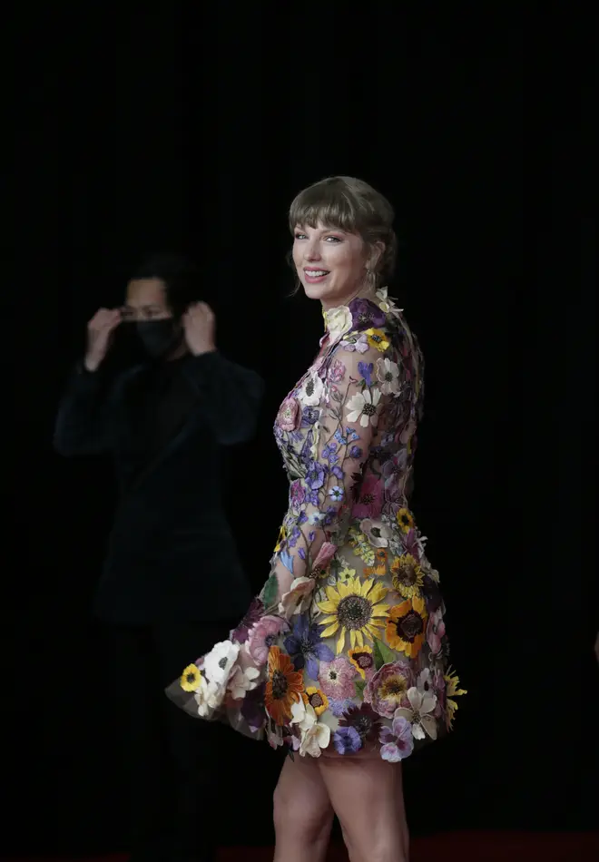 Taylor Swift helped many people affected by coronavirus and lockdowns