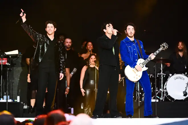 The Jonas Brothers performed 'Burnin' Up'