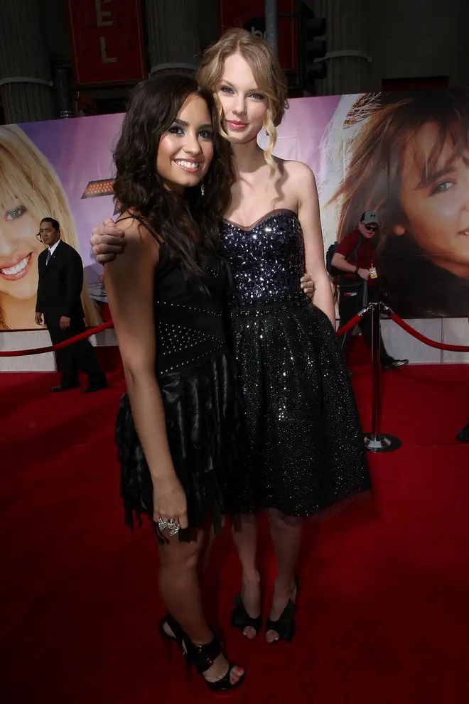 Demi Lovato and Taylor Swift at the premiere of Hannah Montana: The Movie