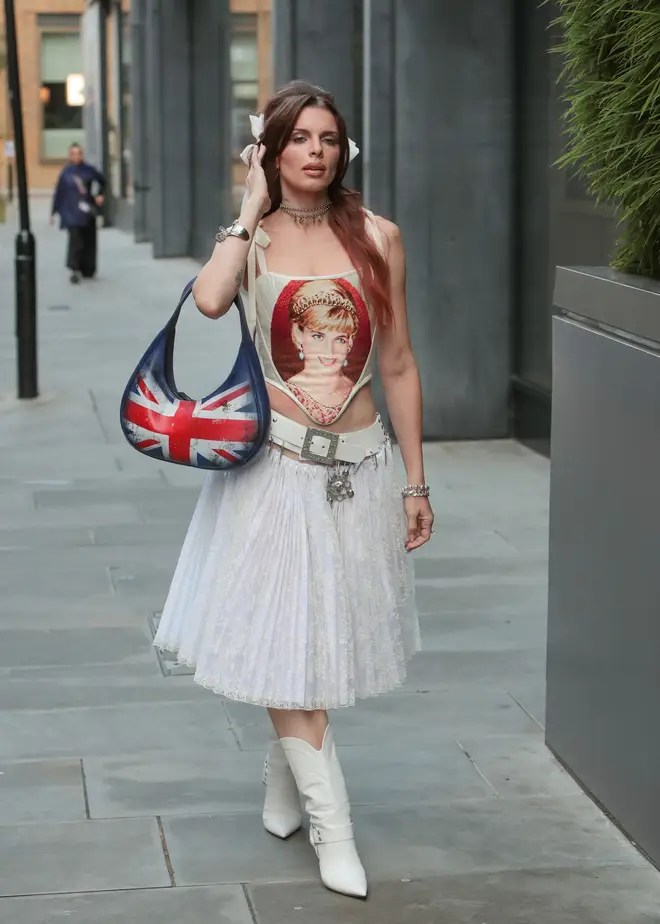'The people's princess': Julia takes on London!