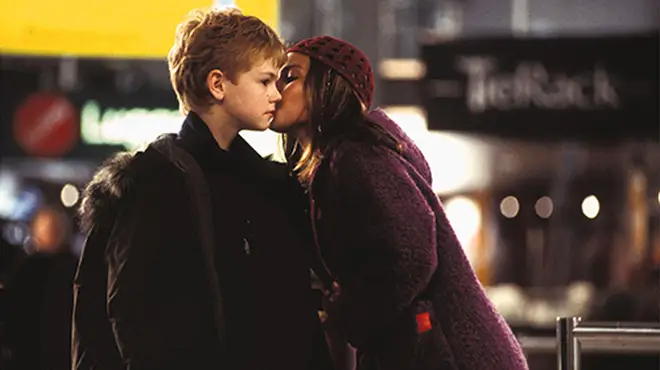 Love Actually kids kiss at airport scene