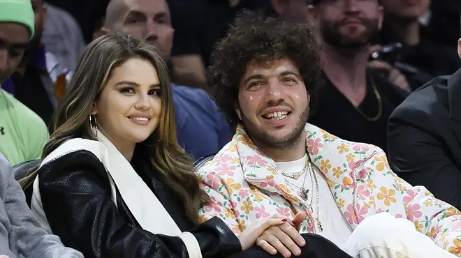 Selena Gomez and boyfriend Benny Blanco at a Lakers match