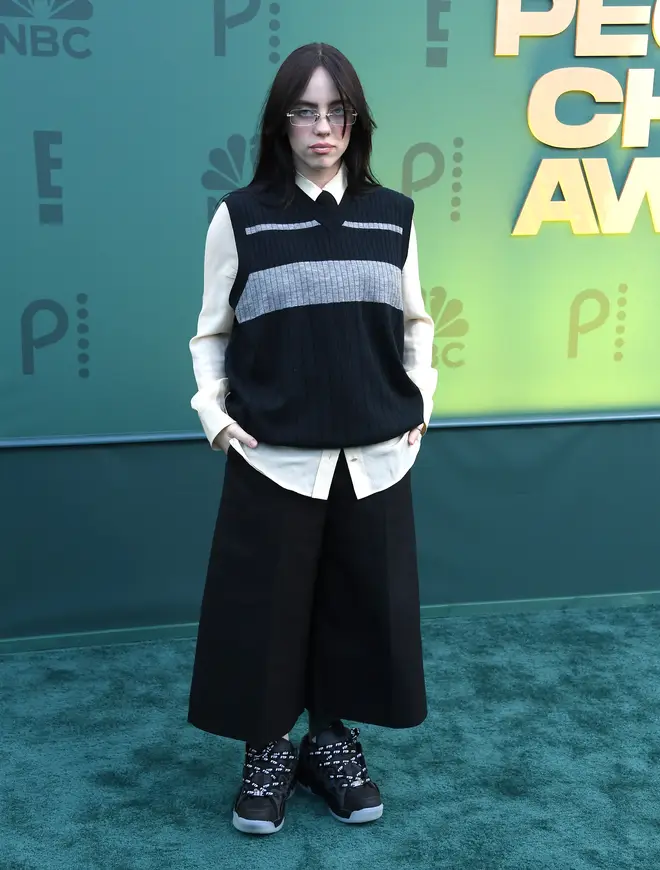 Billie Eilish was filmed speaking to Kylie Minogue at the 2024 People's Choice Awards.