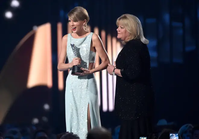 Taylor Swift's mum was diagnosed with cancer in 2015