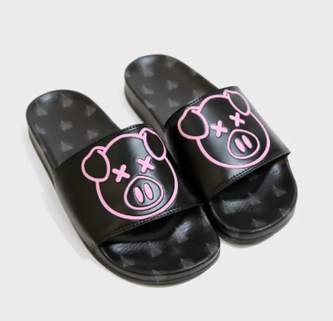 The sliders also bare the iconic pig logo