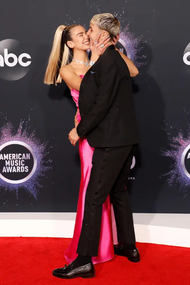 Dua Lipa and Anwar Hadid were all over each other at the AMAs